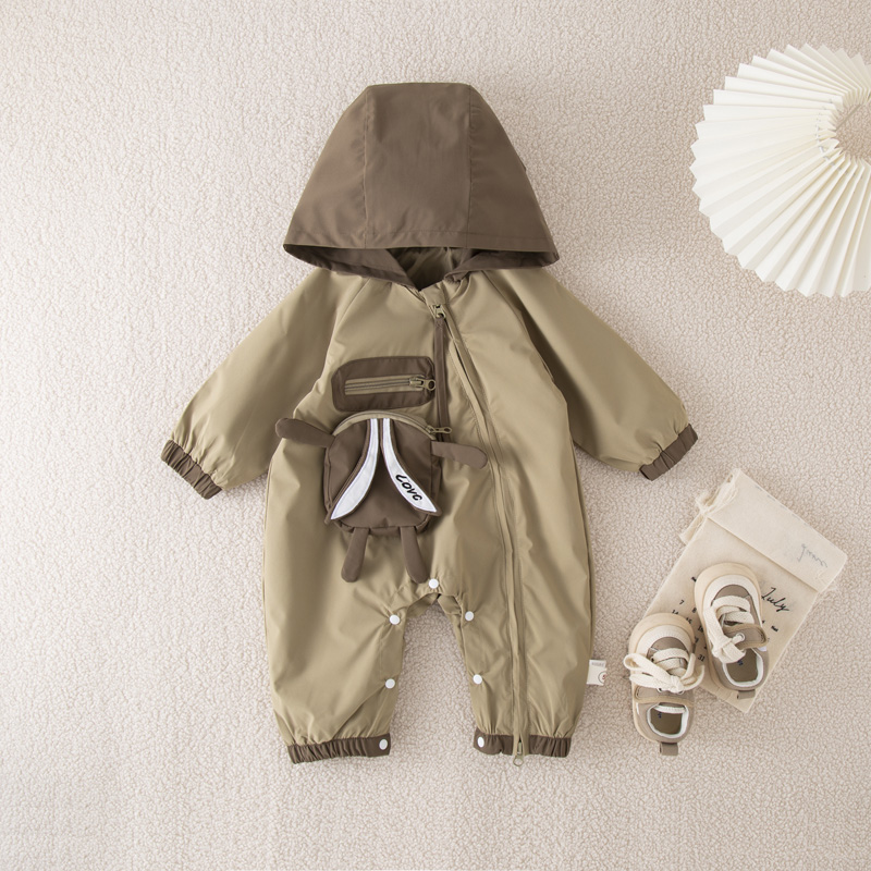 婴儿衣服套装秋冬装宝宝连体衣加绒夹外出可爱时髦哈衣背带裤潮