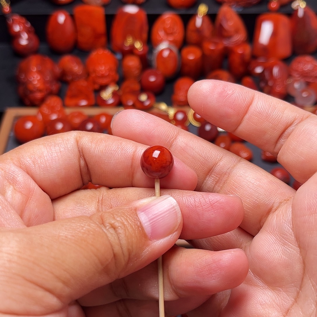 南红玛瑙未镶嵌配饰牛血火焰纹圆珠11mm