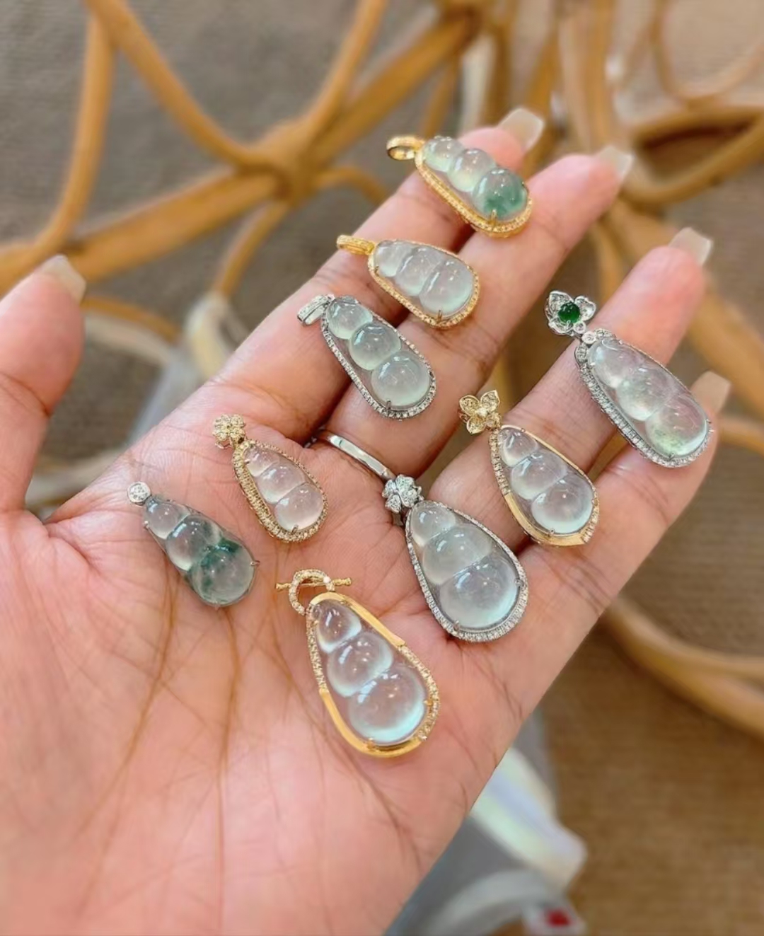 缅甸翡翠吊坠颈饰品（多样性发其一 直播间挑选）