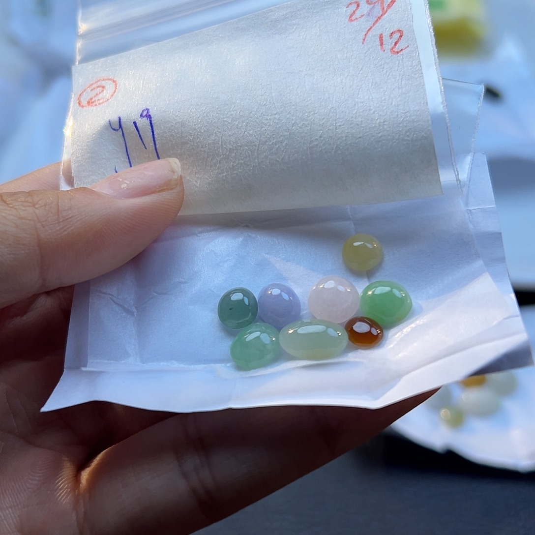 定制翡翠未镶嵌翡翠