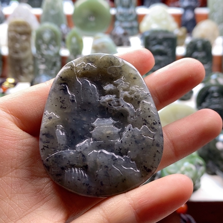 和田玉颈饰未镶嵌