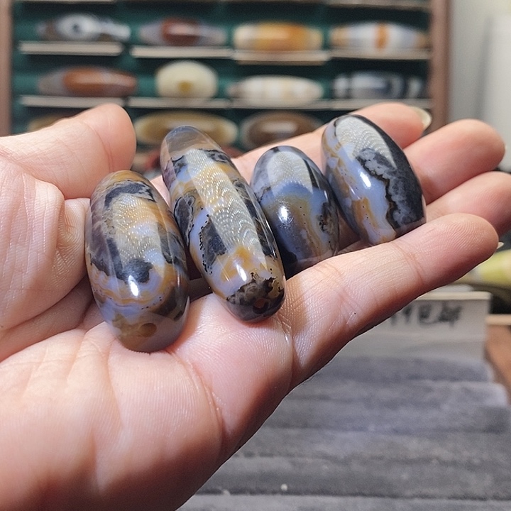 冯***宝玛瑙/玉髓未镶嵌吊坠(不含链)