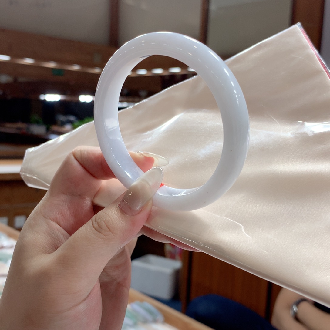 翡翠未镶嵌手镯买断