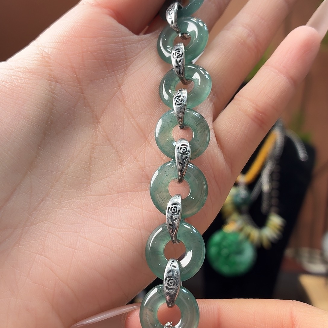 翡翠未镶嵌耳饰手串