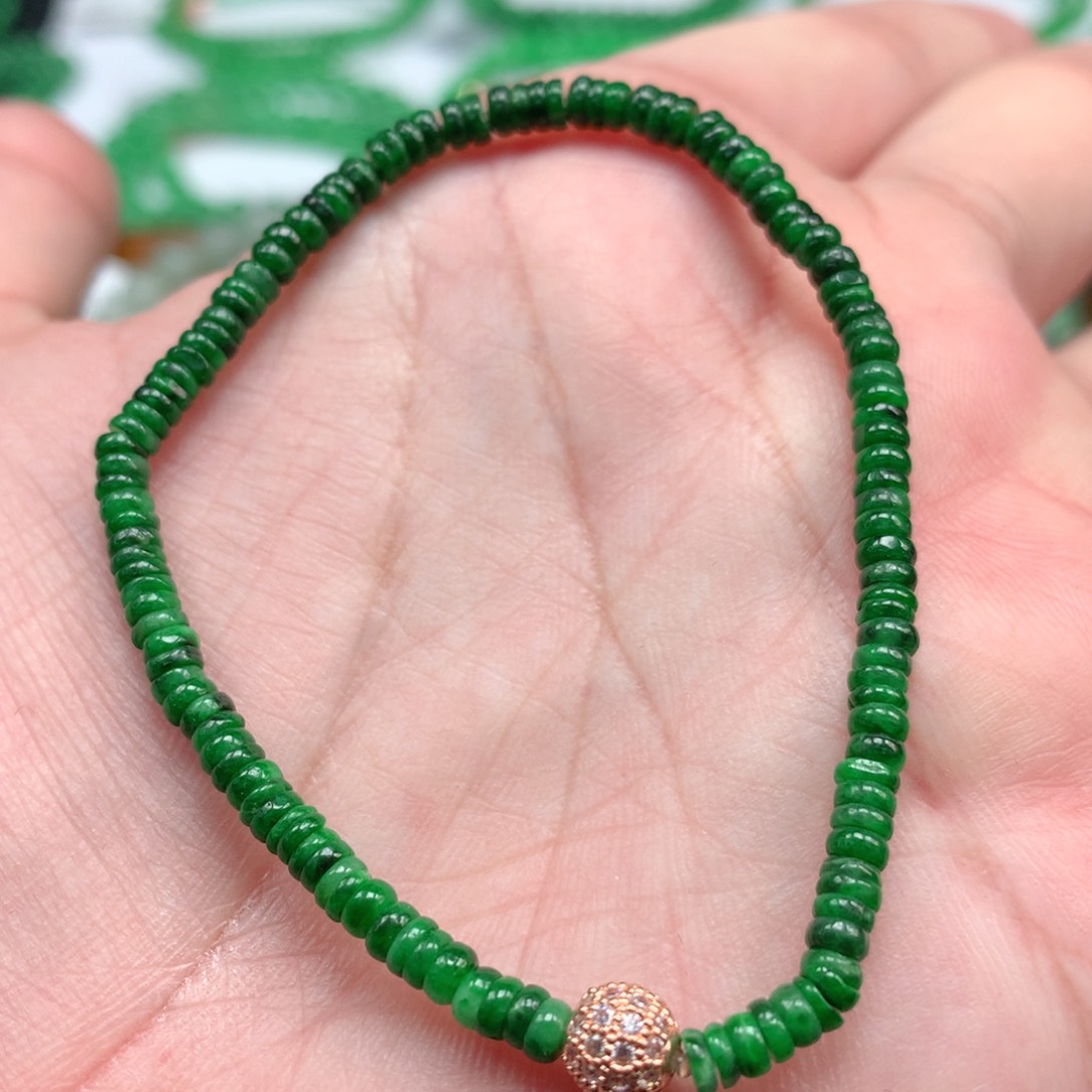 翡翠手链未镶嵌翡翠