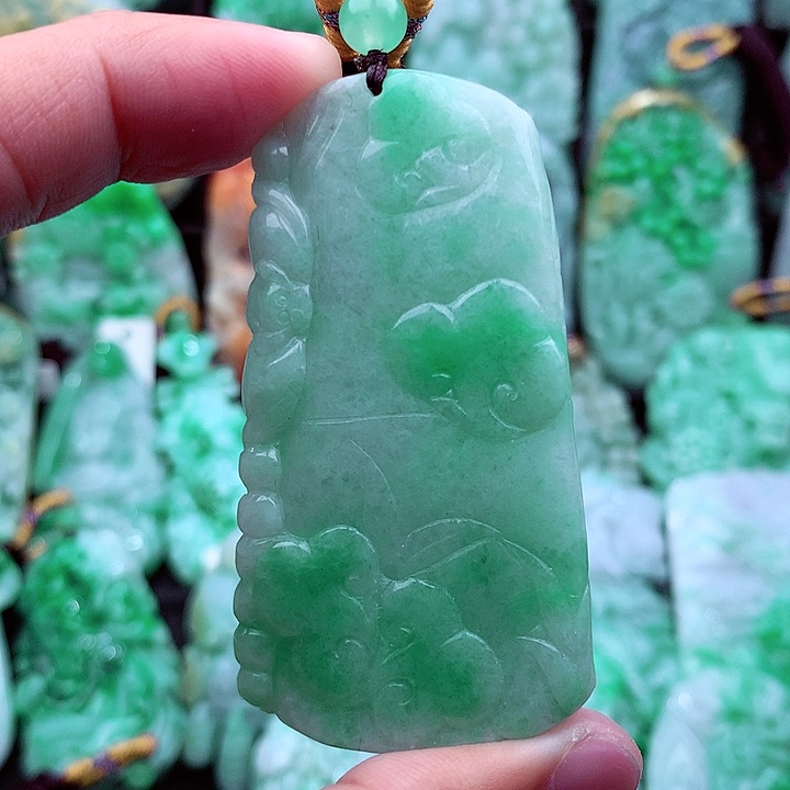 翡翠吊坠(不含链)未镶嵌