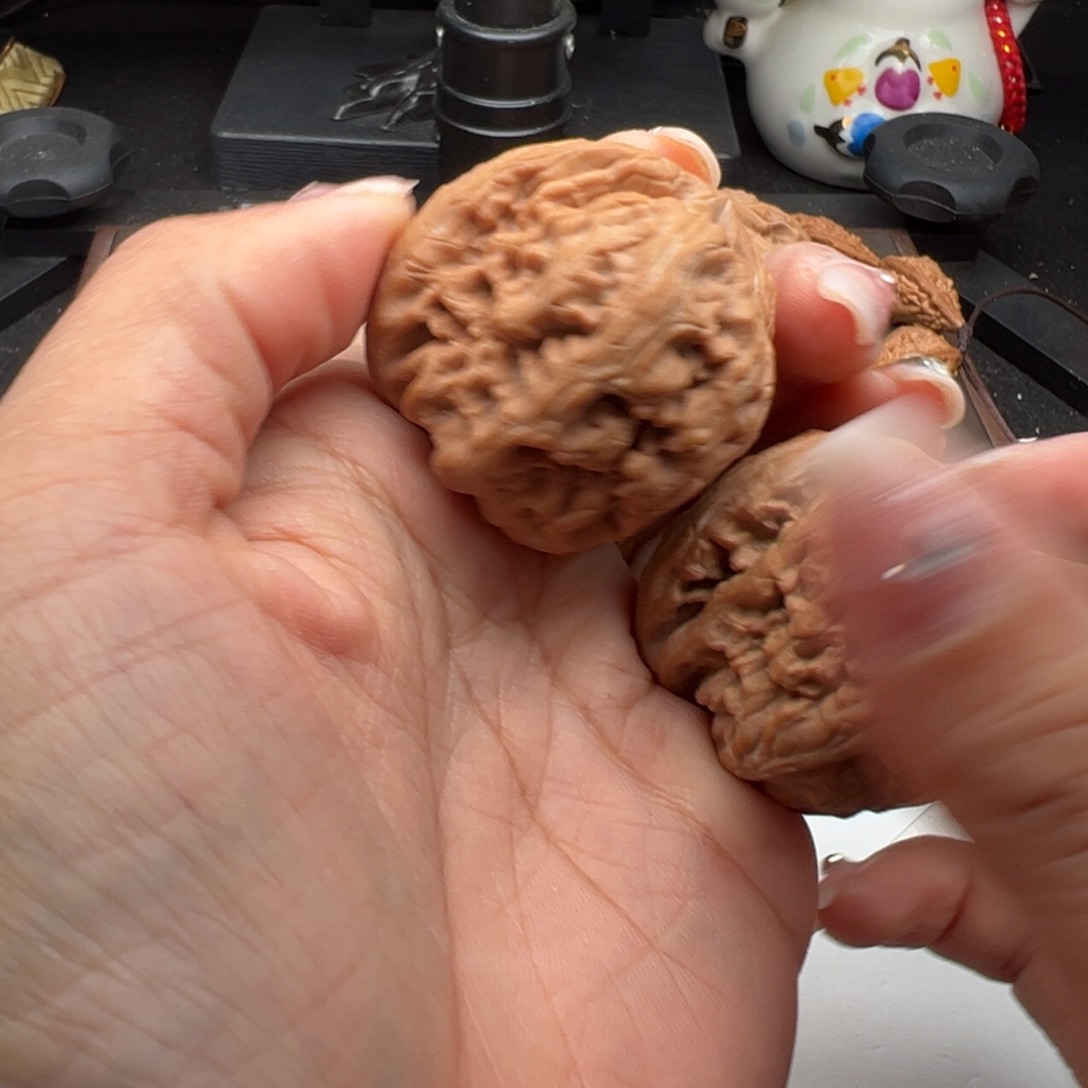 文玩核桃把件红锦鲤42