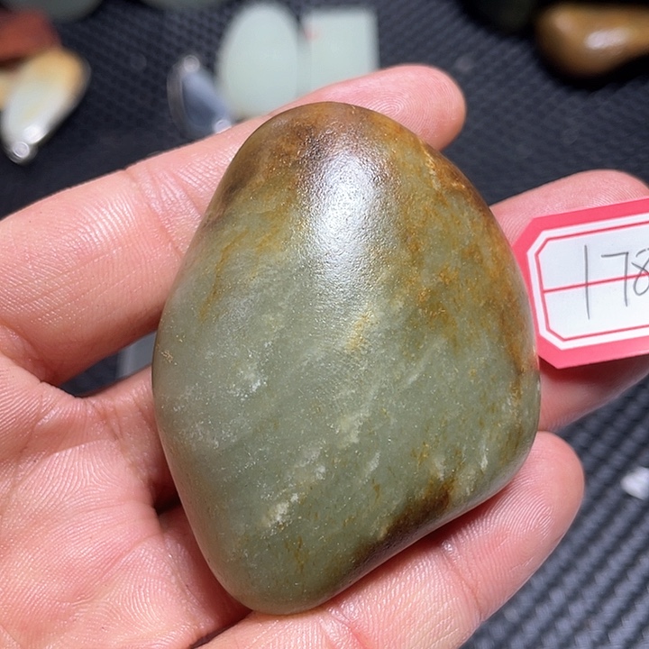 未镶嵌和田玉（糖玉）挂件178