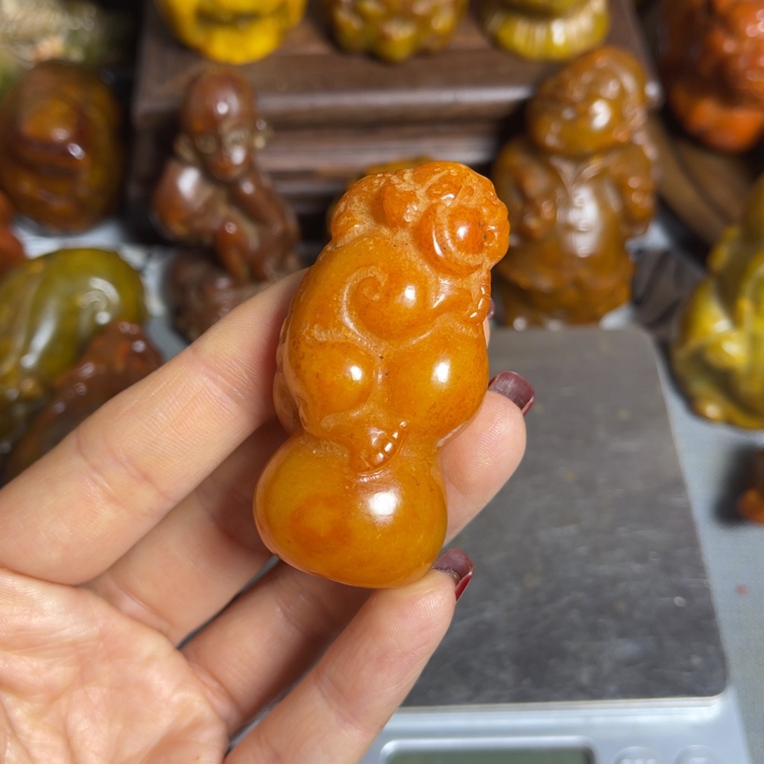 蛇纹石玉合金颈饰