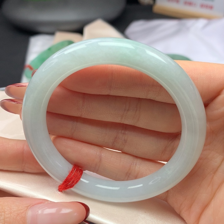 翡翠手镯未镶嵌55圆条