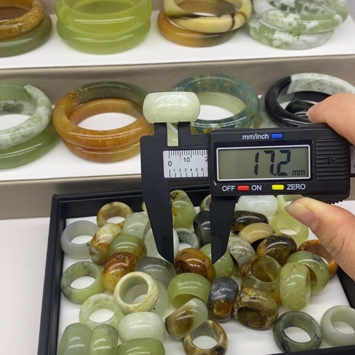 蛇纹石玉合金戒指