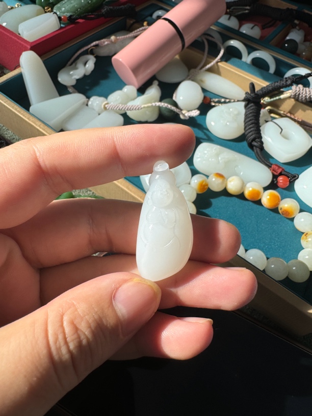 新疆和田玉白玉小佛
