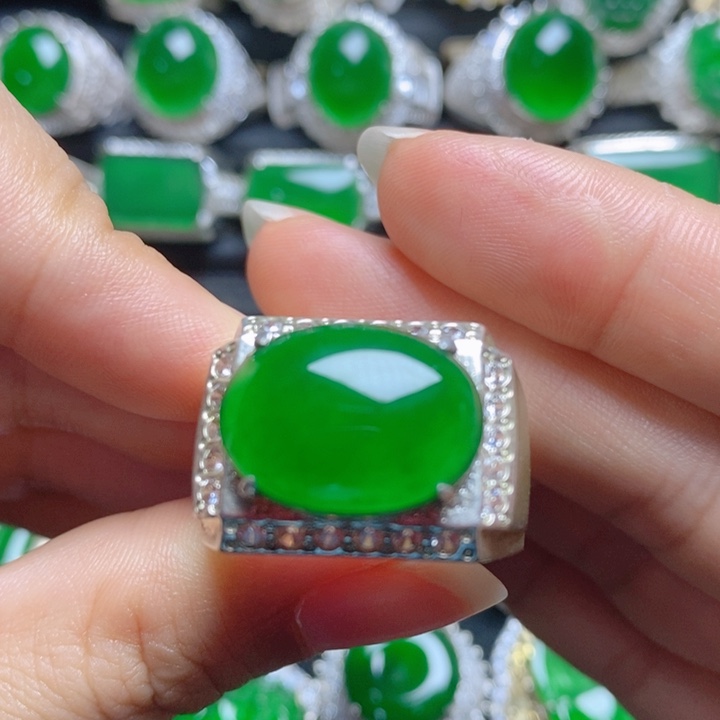 翡翠未镶嵌挂件蛋面