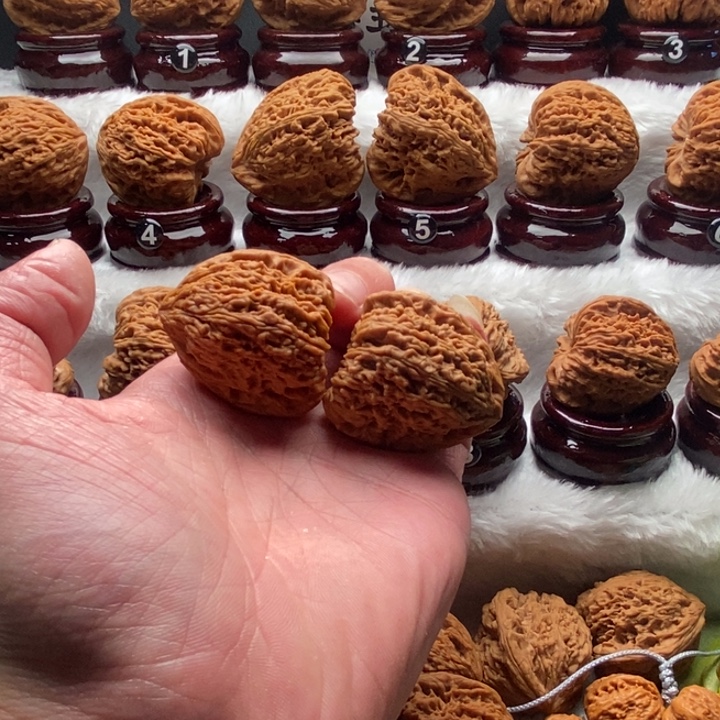 牛***牛文玩核桃吊坠南将石