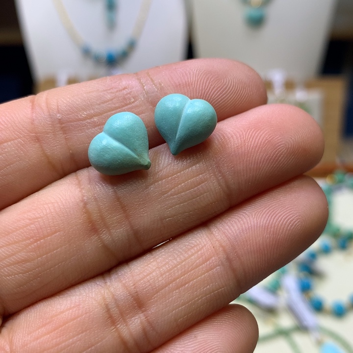 墨***你绿松石18K金镶嵌耳钉