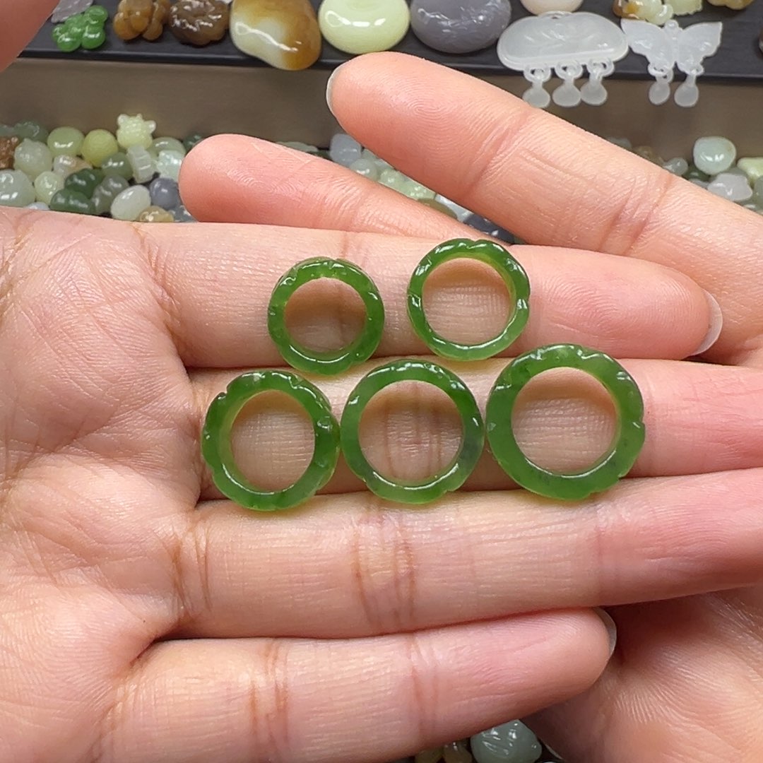 和田玉未镶嵌颈饰168一个多样性发其一