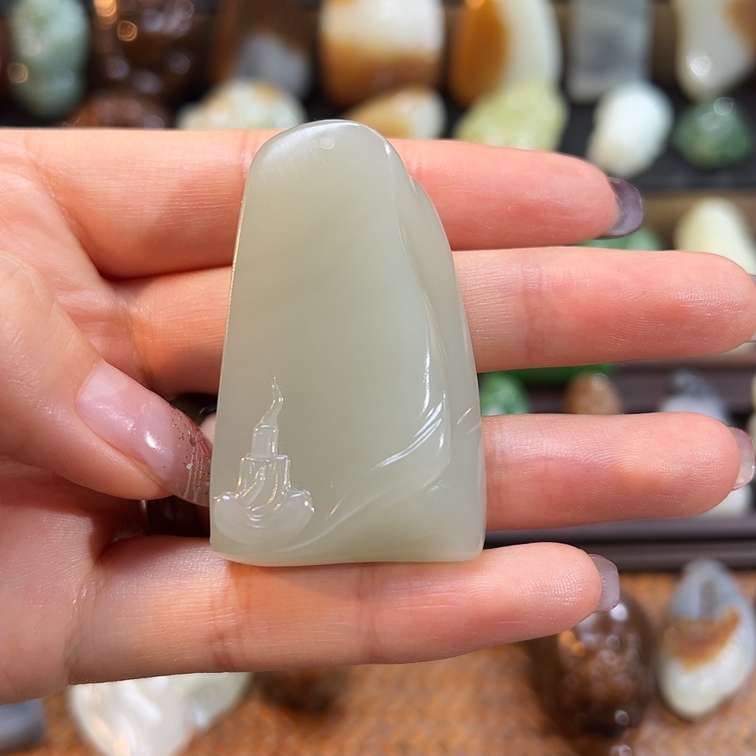 和田玉未镶嵌颈饰