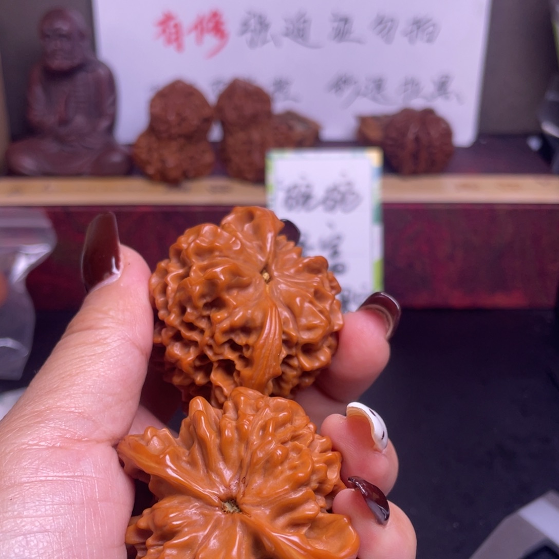 吴***桃核吊坠大官帽福利