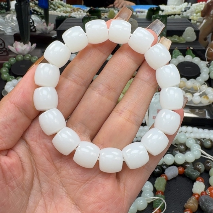 井***白和田玉未镶嵌手链