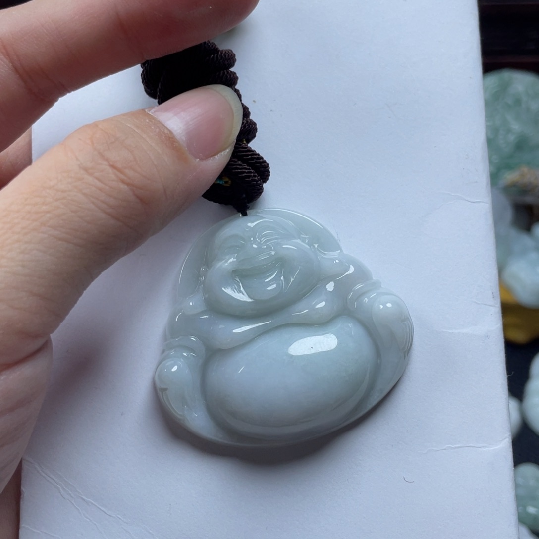 翡翠颈饰未镶嵌开****?佛公