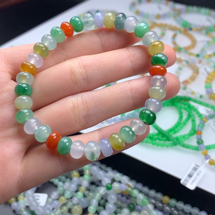 翡翠手镯未镶嵌卡