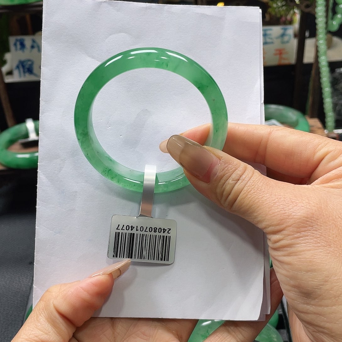 石英质玉手镯未镶嵌  淼淼