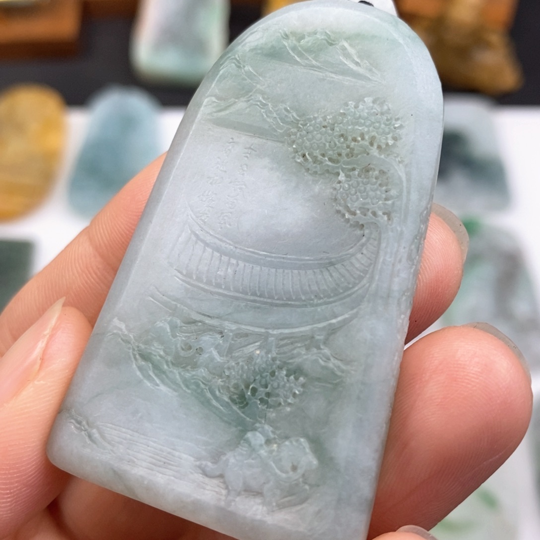 定制翡翠未镶嵌山水