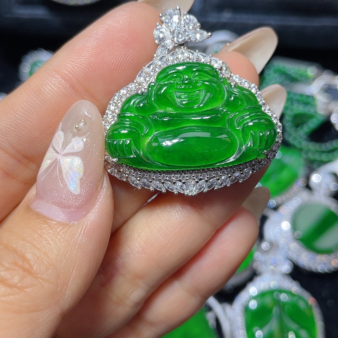 翡翠颈饰银S925镶嵌翡翠