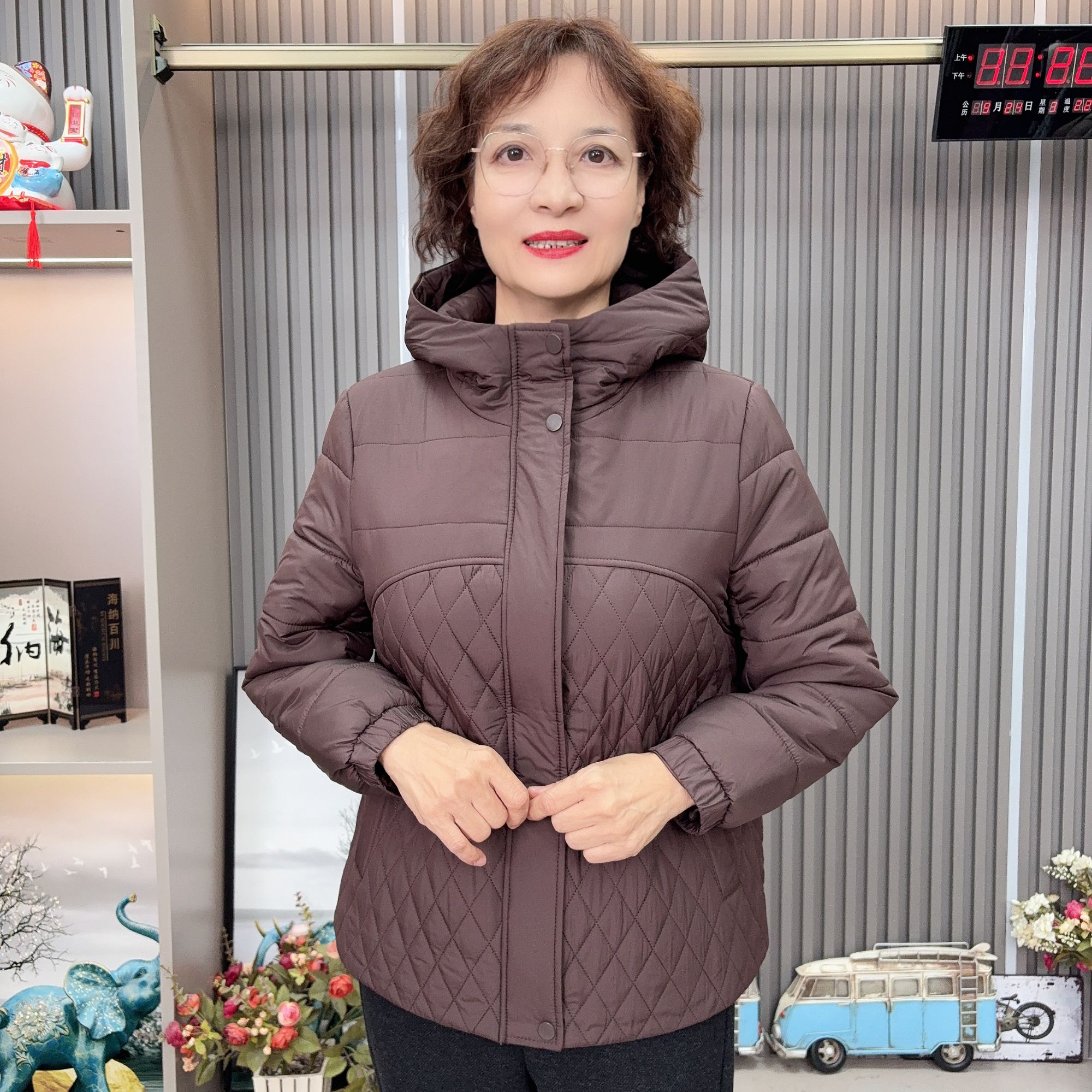 【LU-JIE *2566】妈妈装中老年女装优雅女人秋冬百搭菱格二棉服休闲