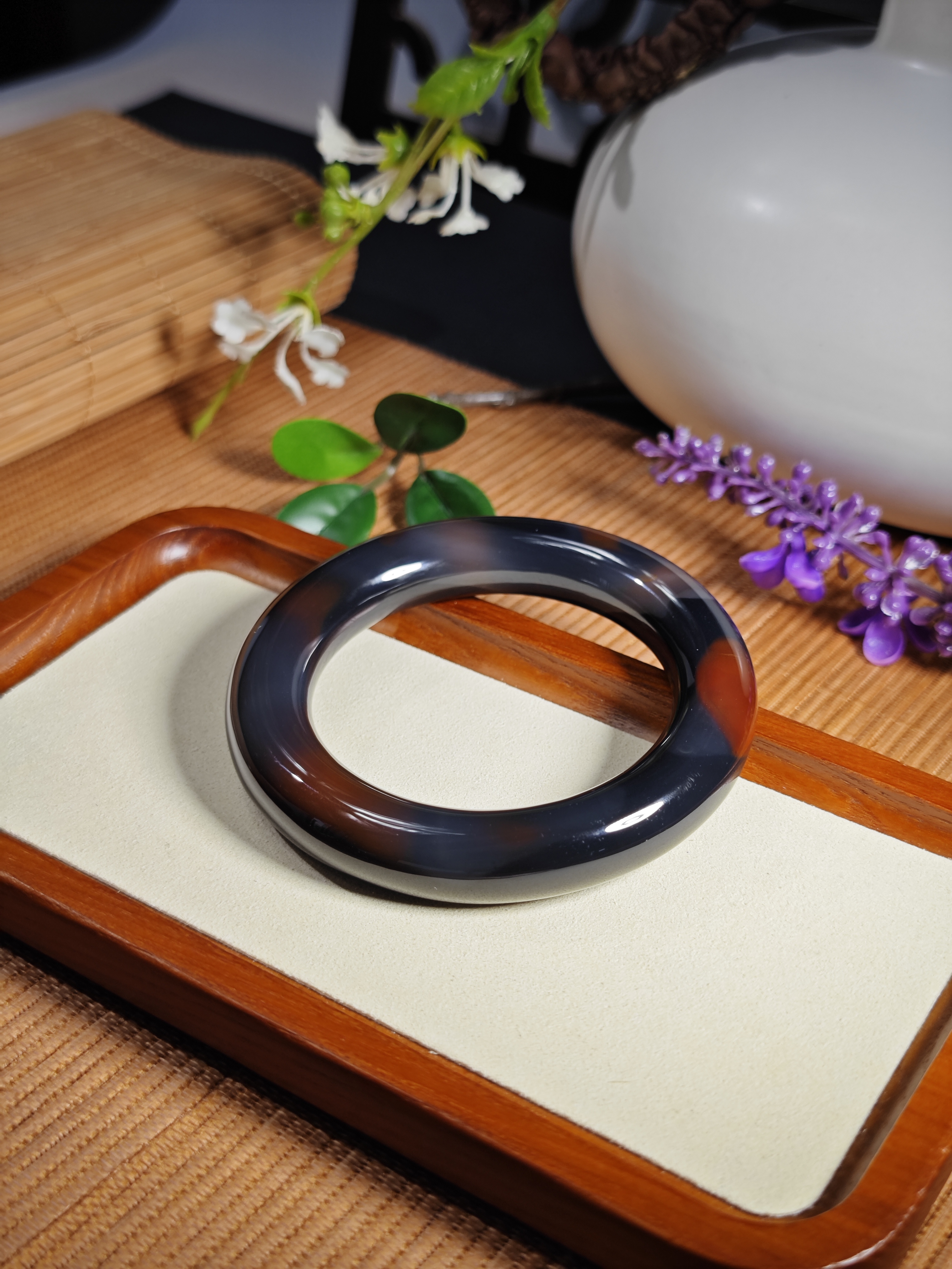 天然玛瑙手镯墨蓝渐变俏红