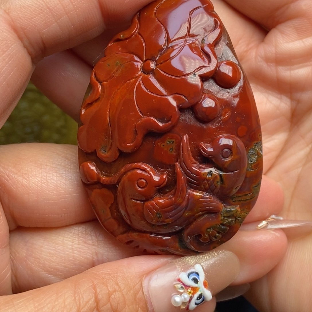 玛瑙/玉髓颈饰未镶嵌战国红