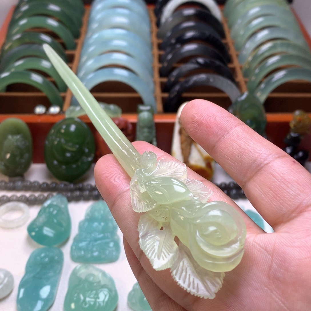 蛇纹石玉发簪未镶嵌