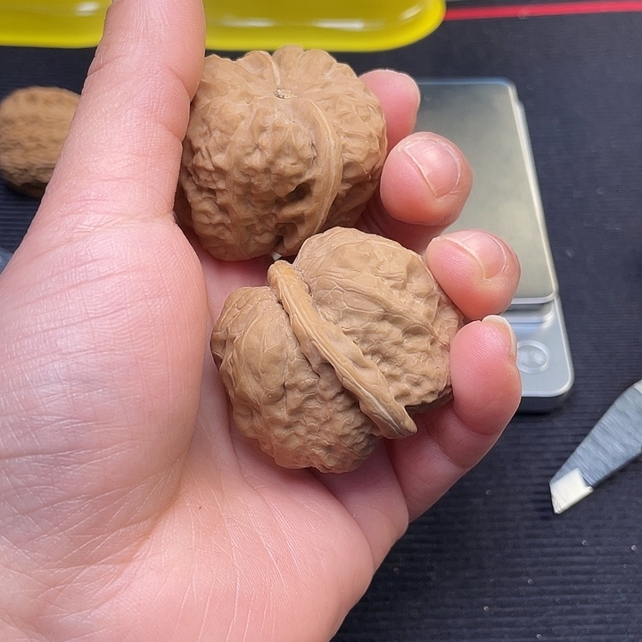 岐***漾文玩核桃吊坠蛙蛙