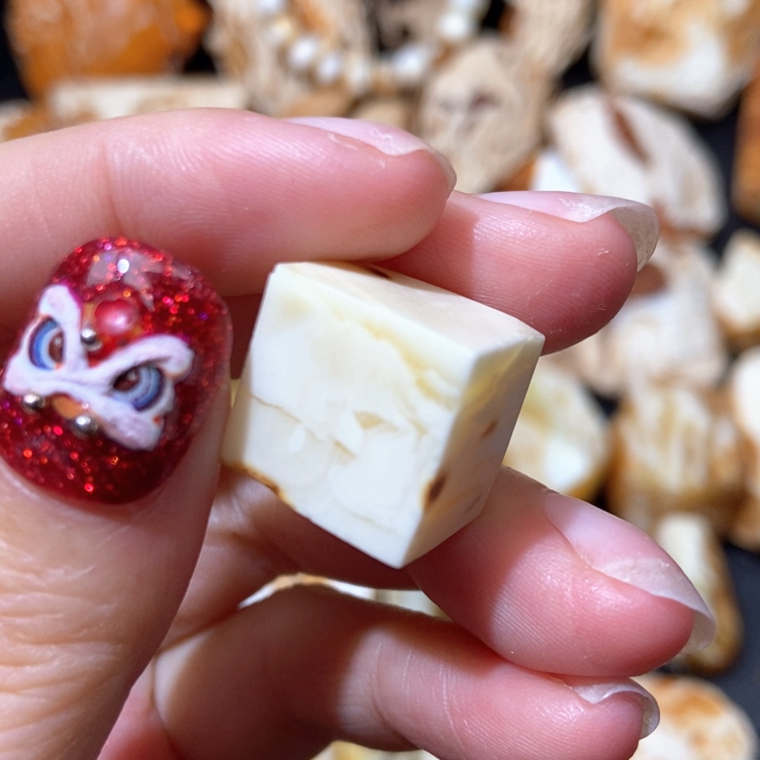 定制琥珀未镶嵌定制