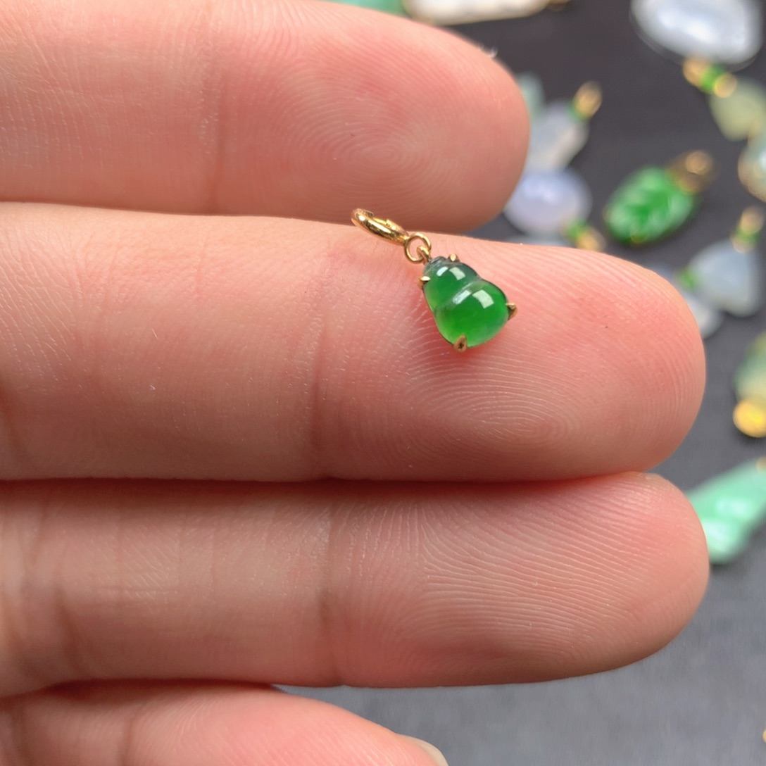 【闪购商品】颈饰18K金镶嵌翡翠翡翠