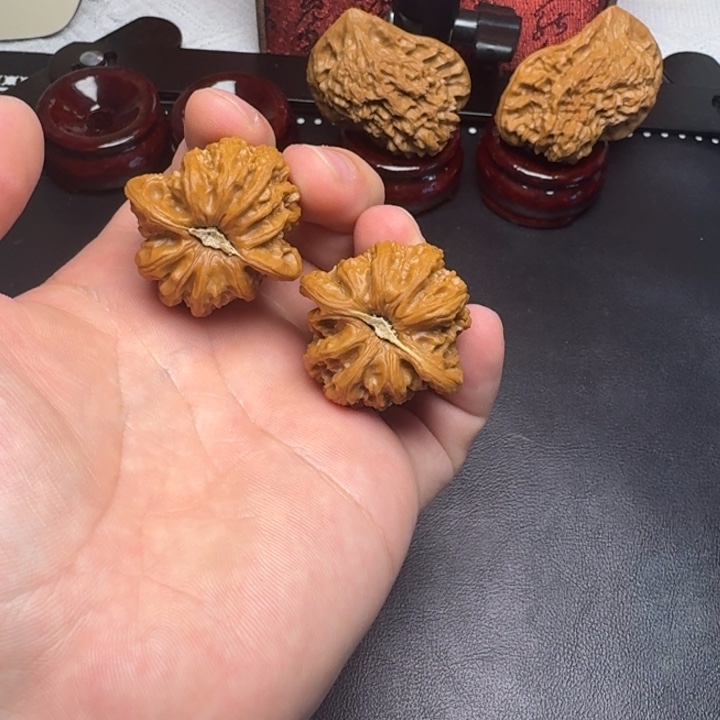 文玩核桃吊坠37密纹