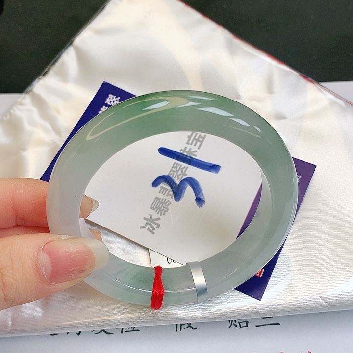 翡翠手镯未镶嵌缅甸天然a货翡翠