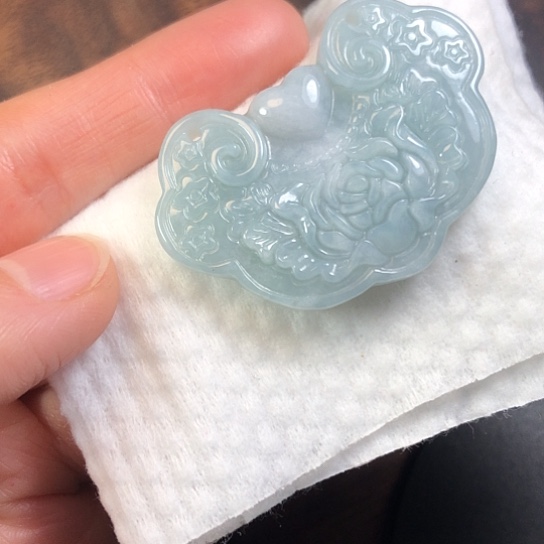 翡翠未镶嵌颈饰缅甸A货，每天下午1点半开播