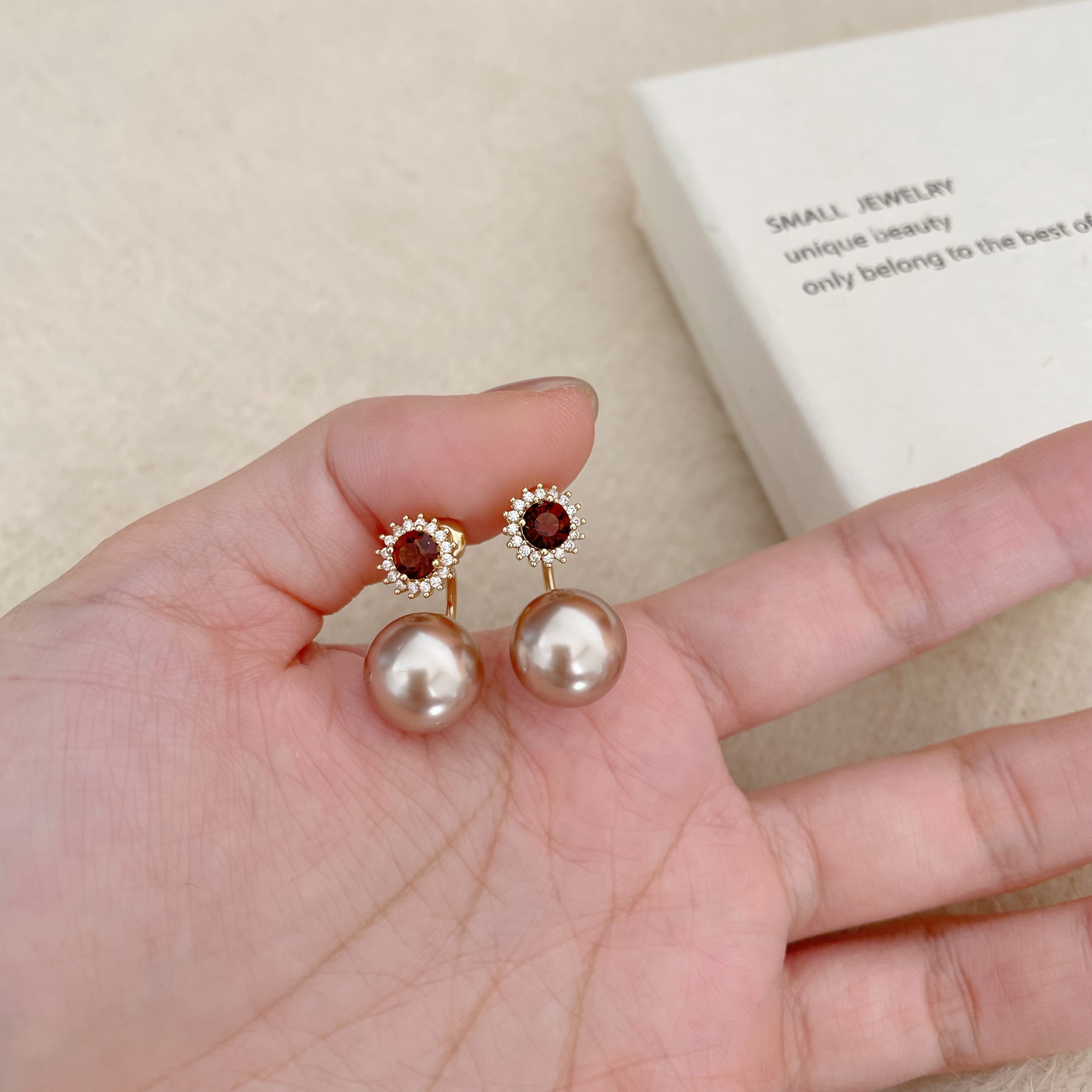 铜合金耳饰 D2396 两戴太阳花超甜轻奢时尚高级百搭耳饰