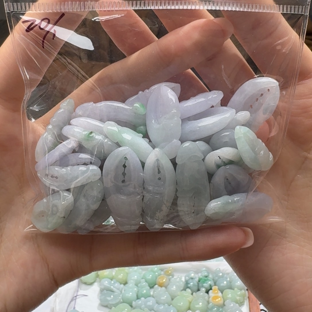 未镶嵌挂件翡翠福利1个，不包邮，拍一单邮费发货