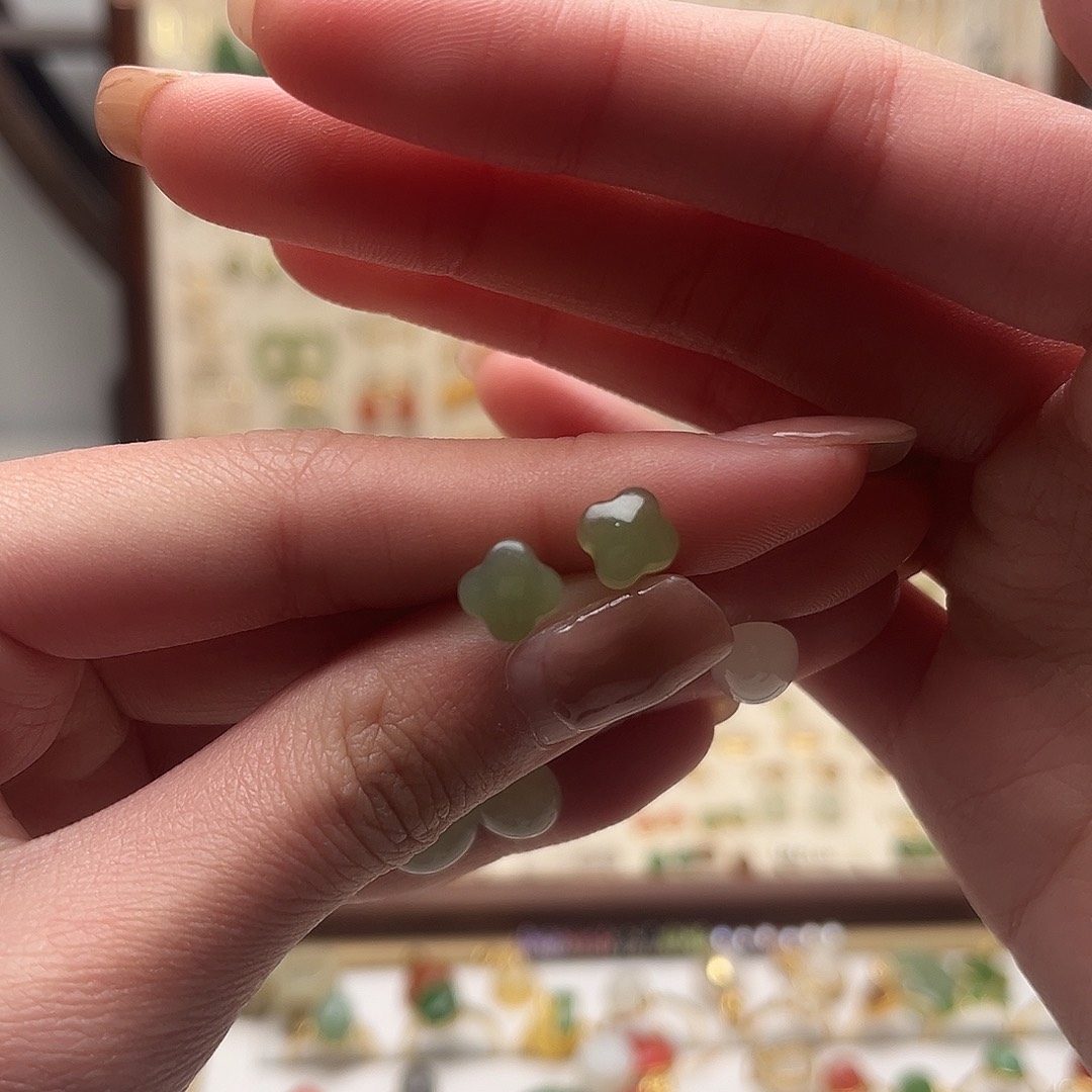 和田玉银S925镀金镶嵌耳饰