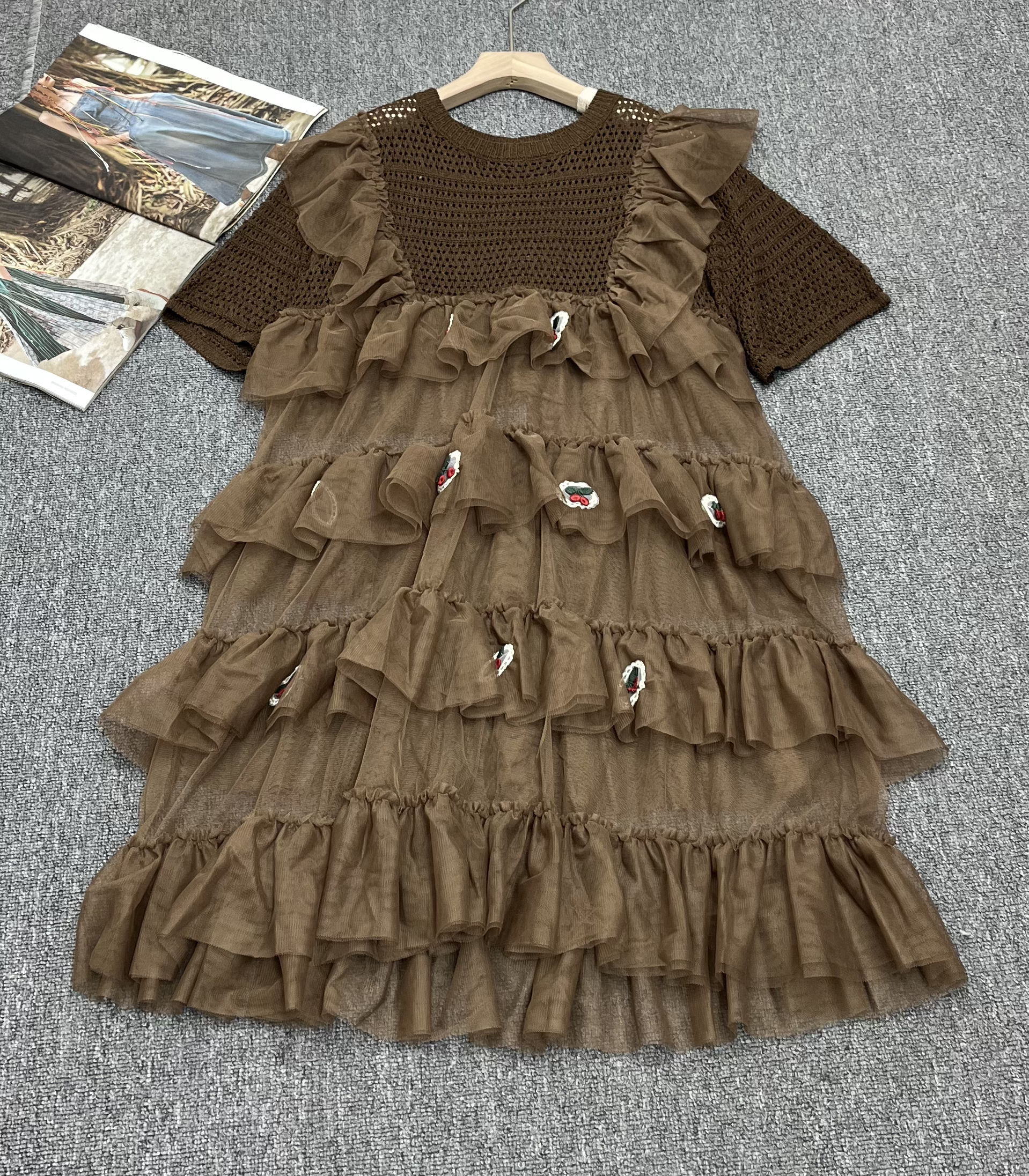 欧货女装原创不撞衫新款针织拼接进口蕾丝洋气减龄蛋糕草莓连衣裙