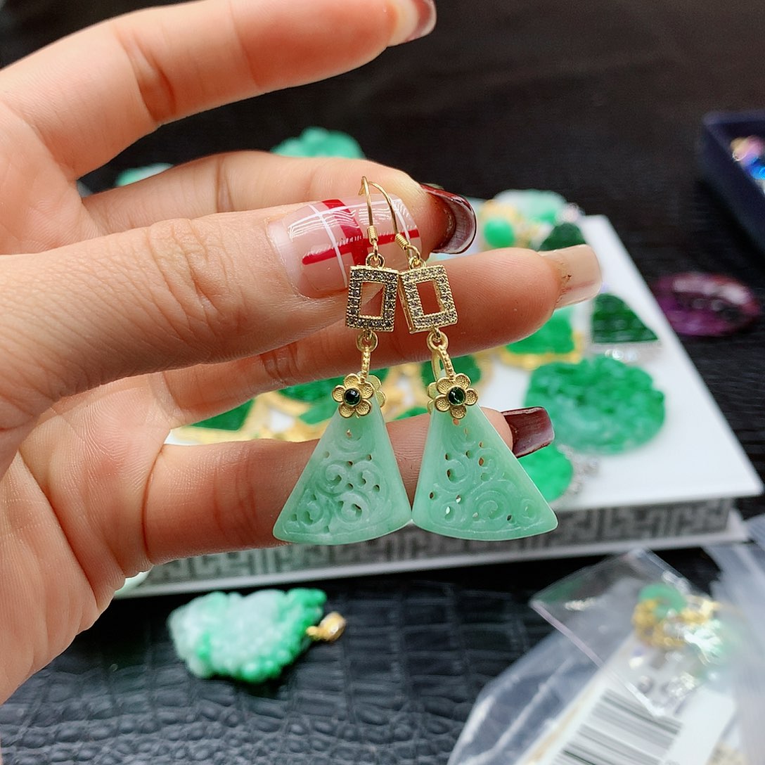 【闪购商品】翡翠耳饰未镶嵌，