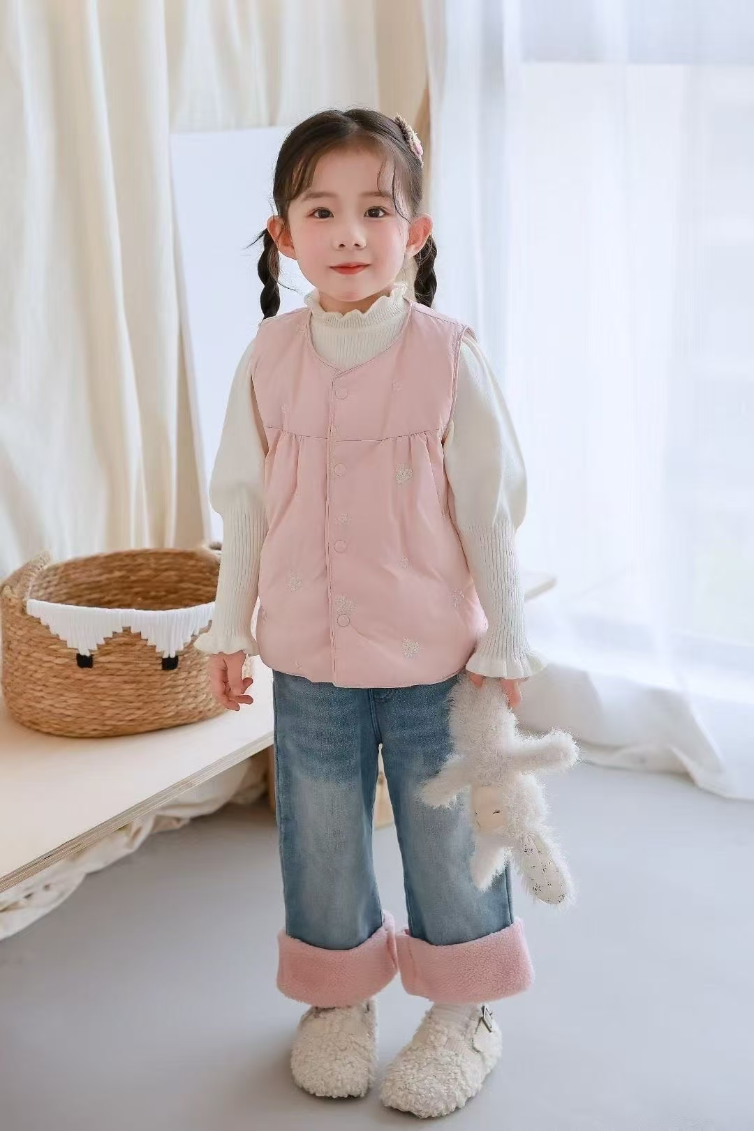 【新疆包邮】羽绒加厚冬季薄款刺绣休闲常规款轻薄马甲亲子装