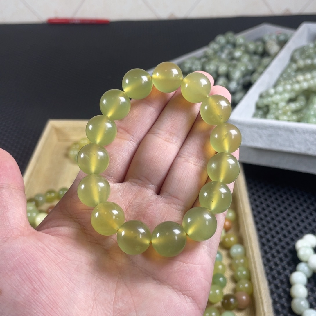 蛇纹石玉未镶嵌手链