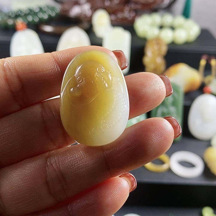 和田玉且末糖白佛公未镶嵌