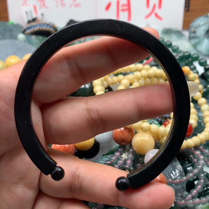 翡翠颈饰未镶嵌保真天然A货翡翠60.2