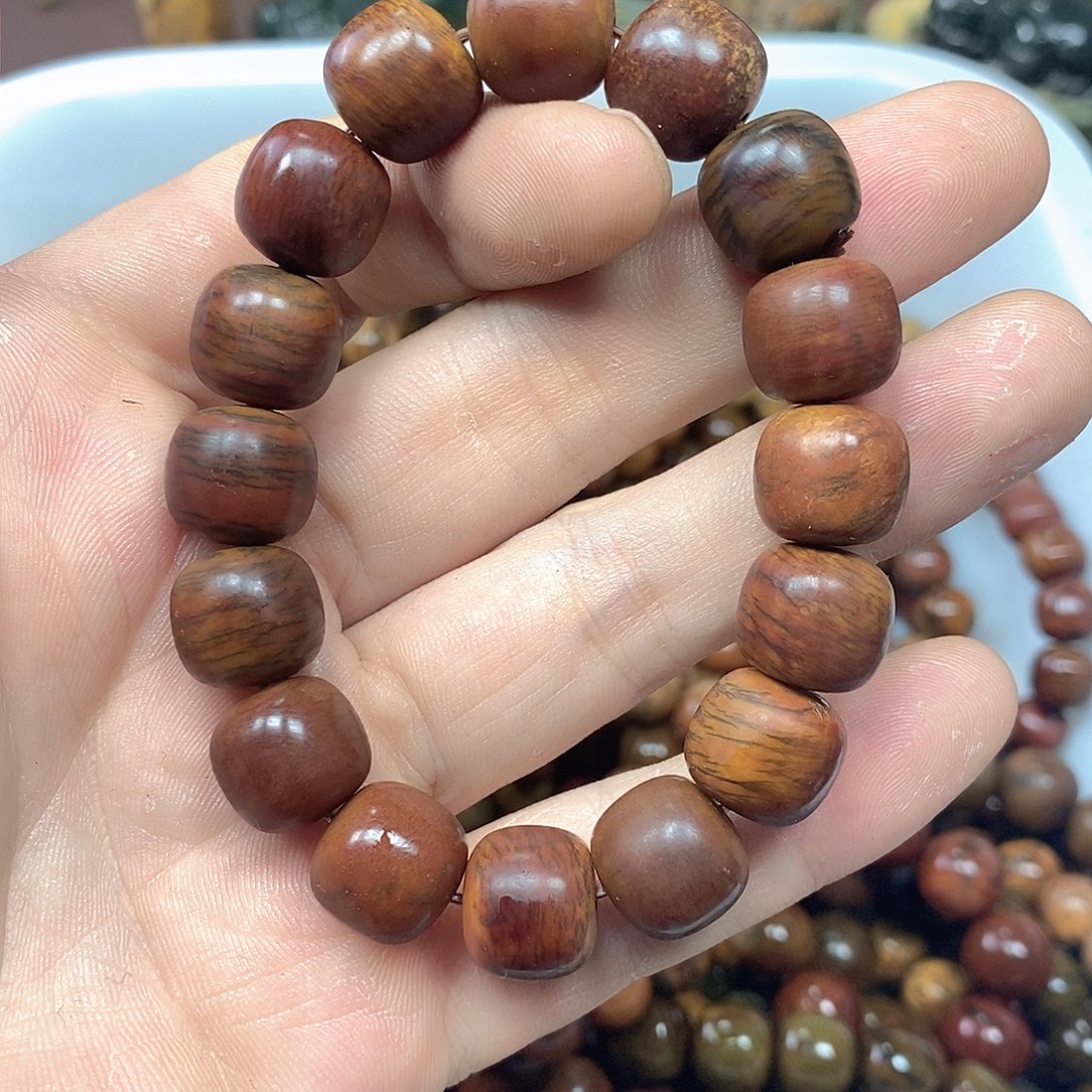 岫岩河磨玉（透闪石质玉）未镶嵌珠宝奇石