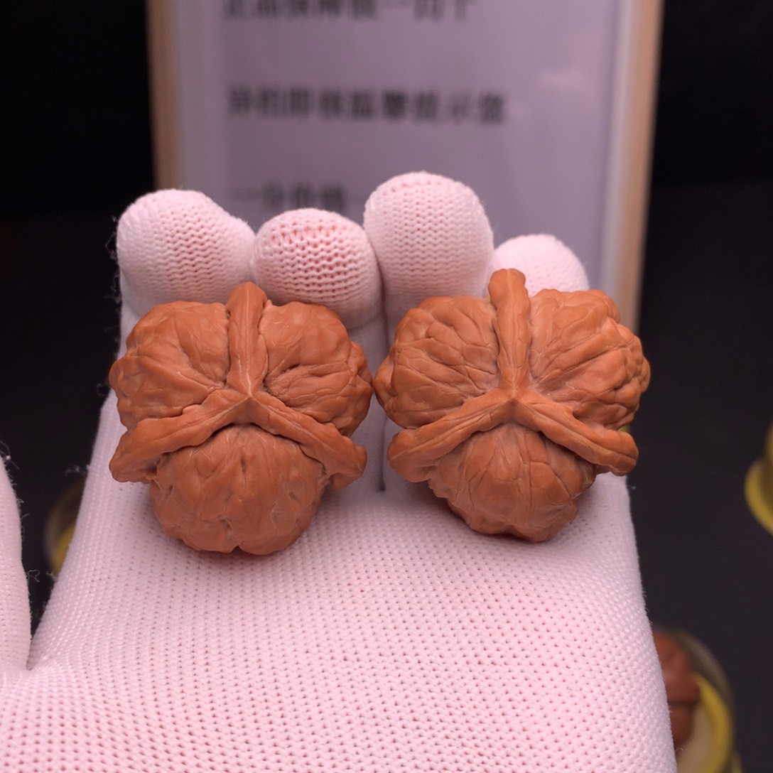 文玩核桃吊坠蛤蟆头奔