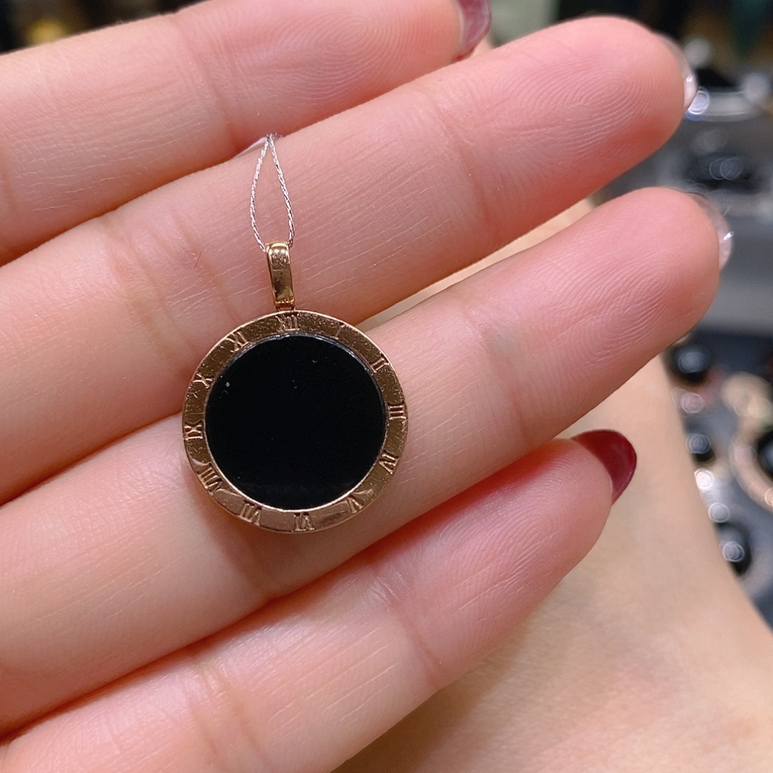 翡翠颈饰18K金镶嵌吊坠